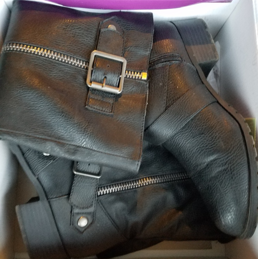Black boots